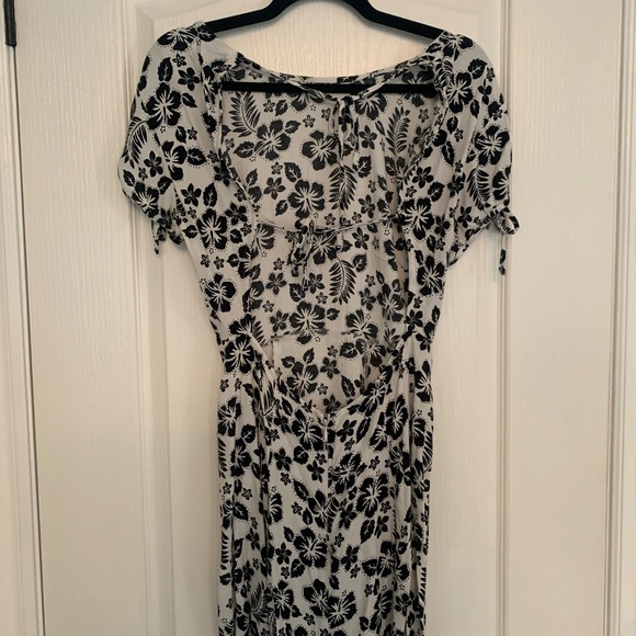 Urban Outfitters Dress - Picture 2 of 6